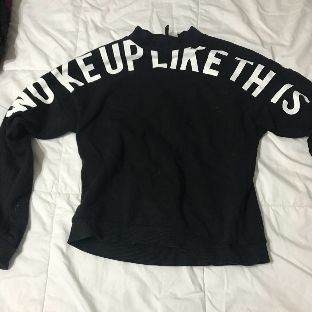 Sweatshirt